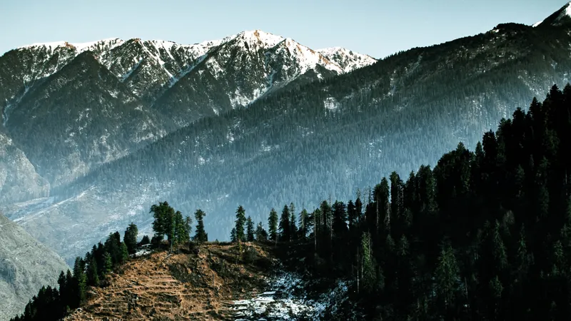 Tirthan Valley