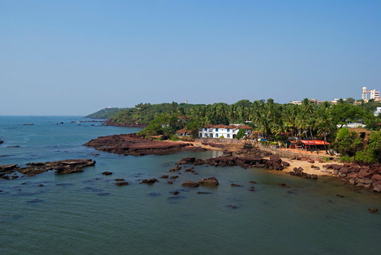 Dona Paula Beach
