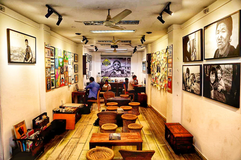 Kunzum Travel cafe