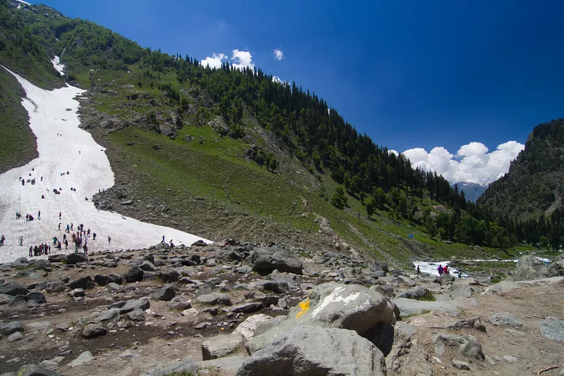 How To Arrive At The Aru Valley?