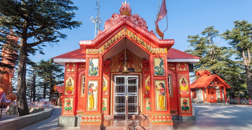 Get blessings at the Jakhoo Temple
