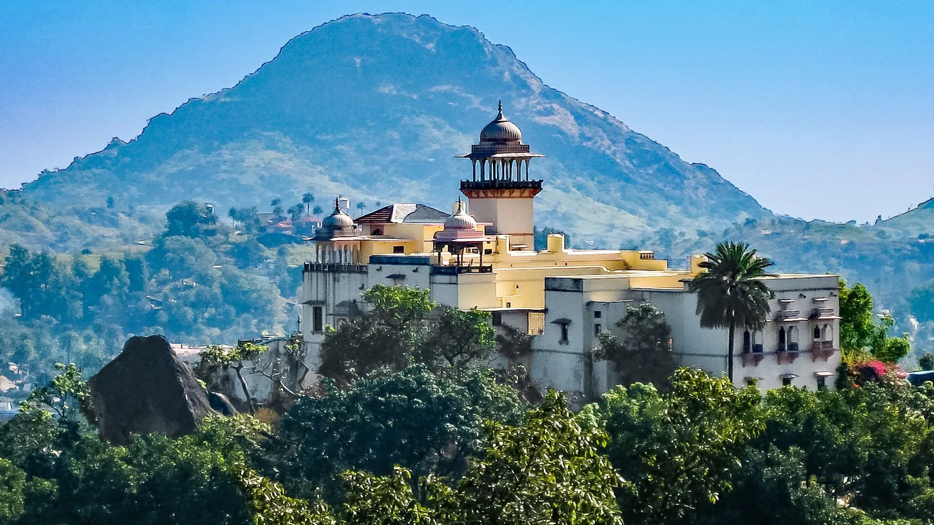 Mount Abu, The oasis of romance