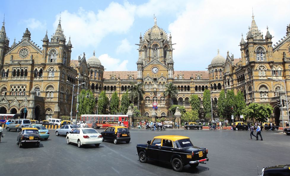 Local Transport in Mumbai for Tourists