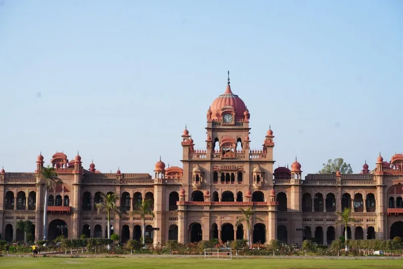 Khalsa College
