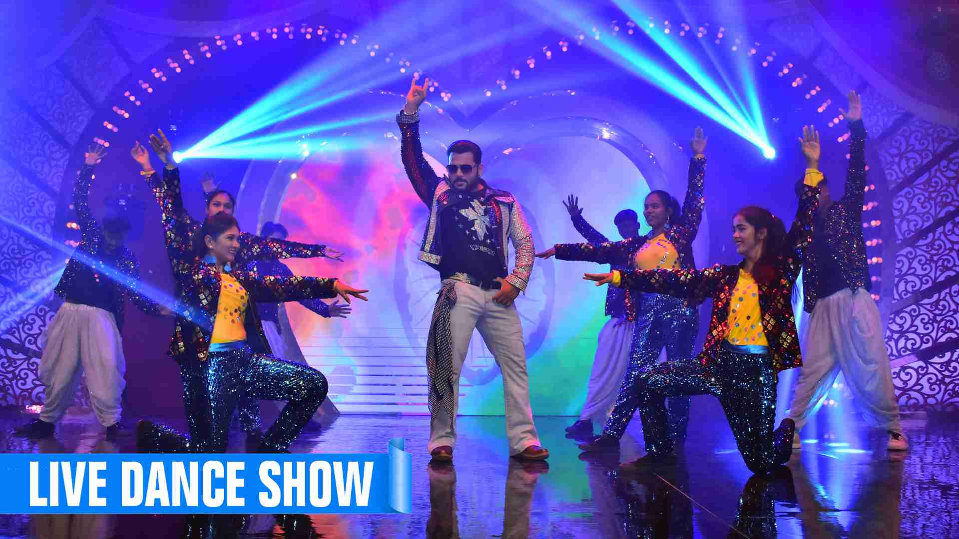Bollywood dance show Mumbai tour