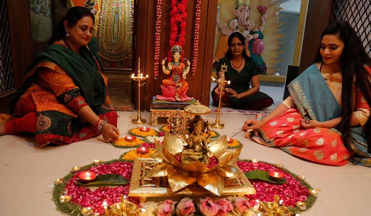 Dhanteras – Honoring Dhanvantari and the Birth of Ayurveda